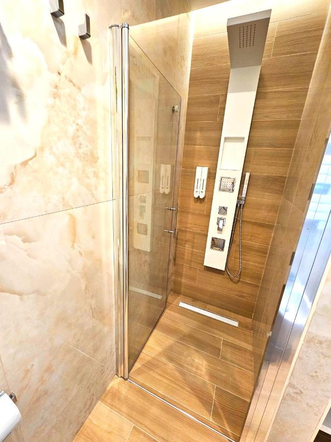 Astoria Supreme - Modern Boutique Suites Lecce Zewnętrze zdjęcie